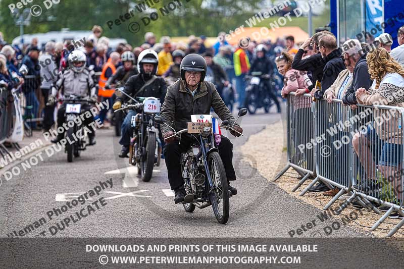 Vintage motorcycle club;eventdigitalimages;no limits trackdays;peter wileman photography;vintage motocycles;vmcc banbury run photographs